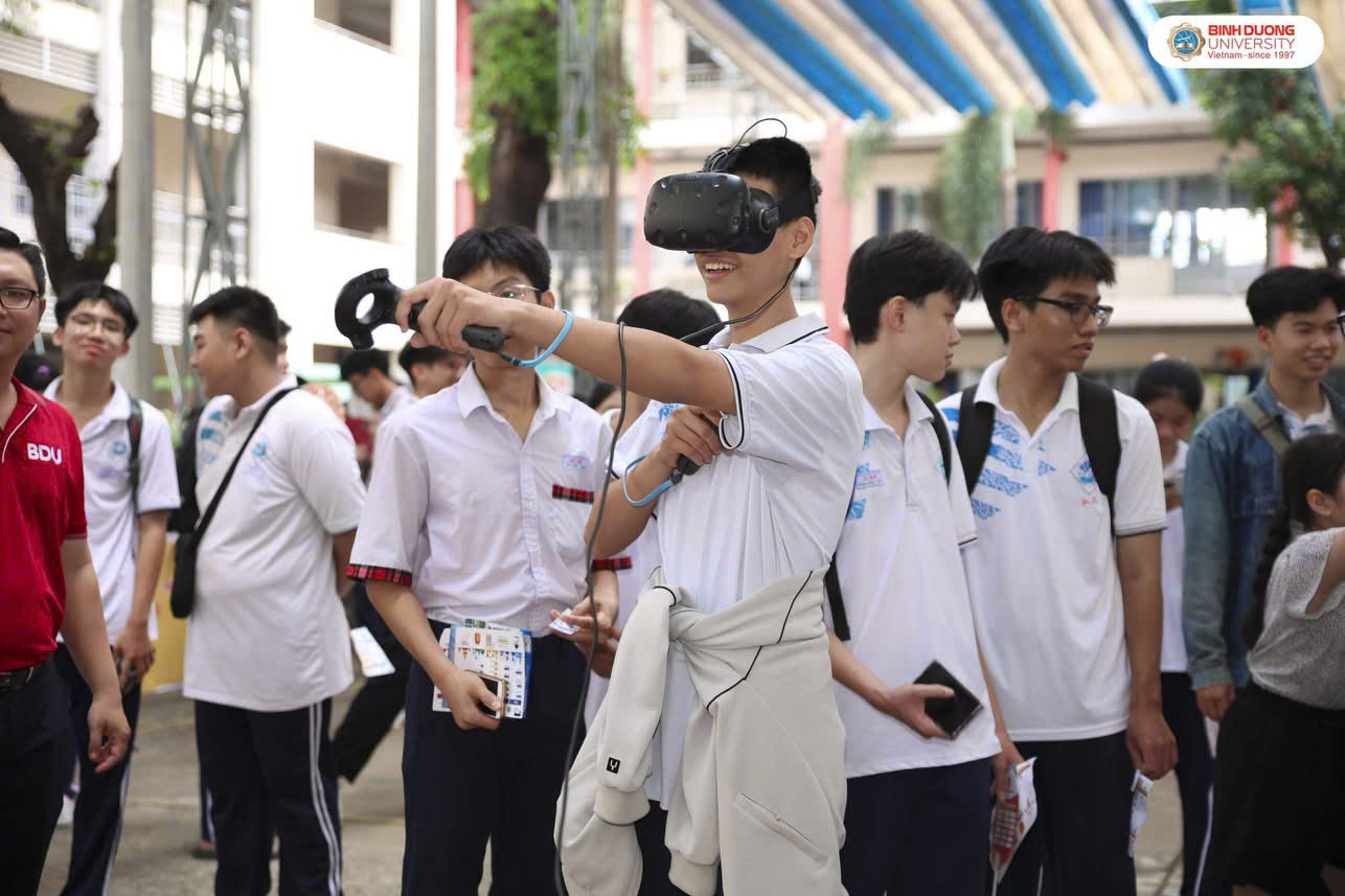 🚀 KHI CÔNG NGHỆ VR "GÕ CỬA" KIẾN TRÚC – XÂY DỰNG: HỌC KHÔNG CÒN LÀ LÝ THUYẾT! 🚀